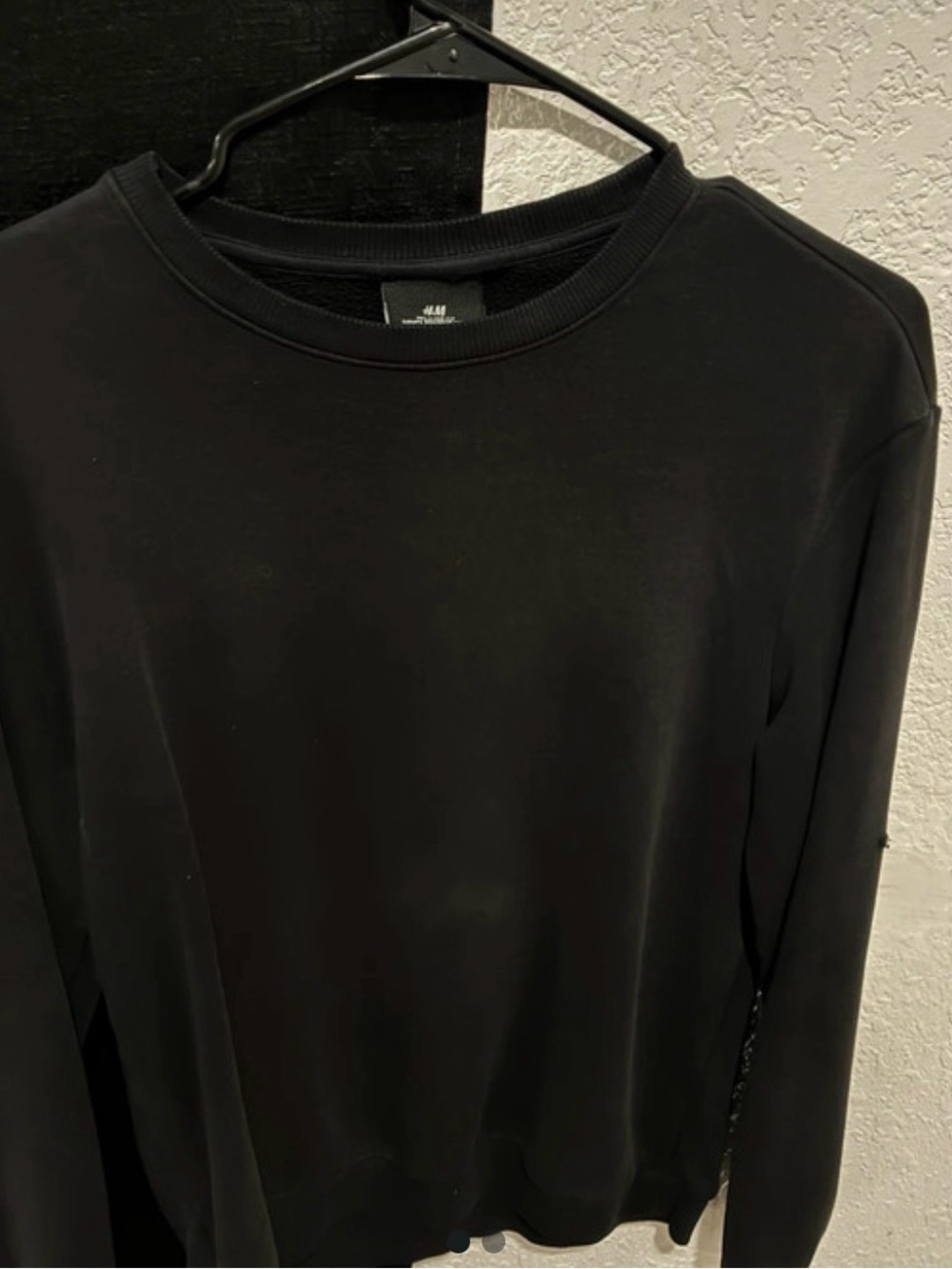 H&M Men’s Black Crewneck Sweatshirt